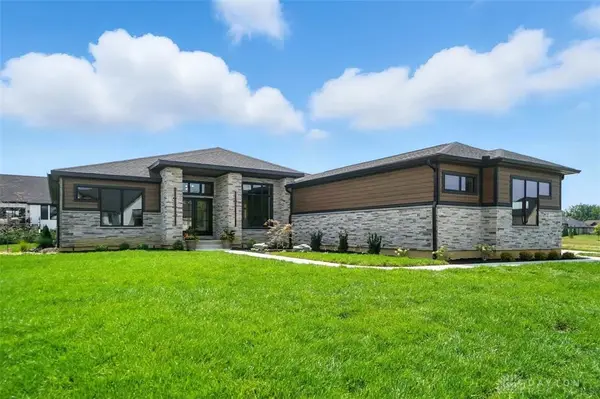 1890 Horseshoe Bend, Dayton, OH 45458