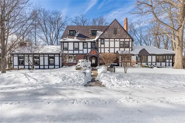 31 Walnut Lane, Oakwood, OH 45419