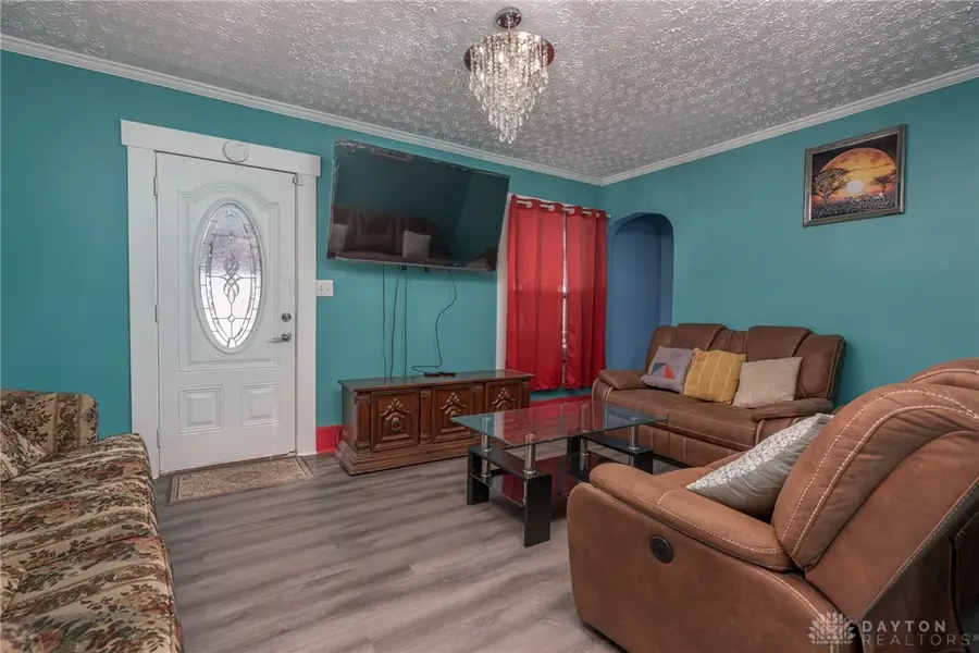 908 Pine Street, Springfield, OH 45505 - #3