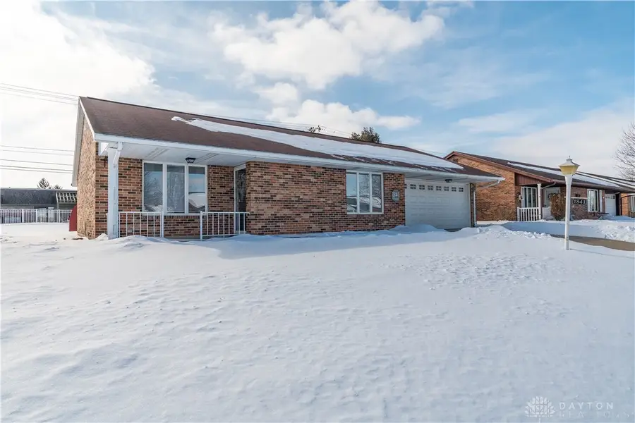 1841 W Parkway Drive, Piqua, OH 45356 - #2