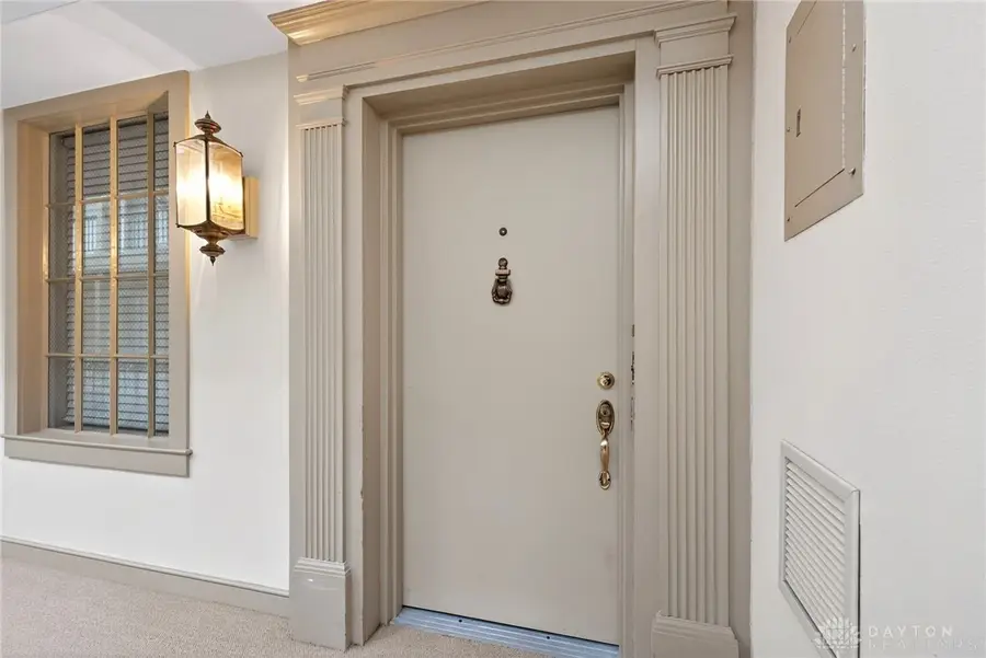 333 Oakwood Avenue #2B, Oakwood, OH 45409 - #3