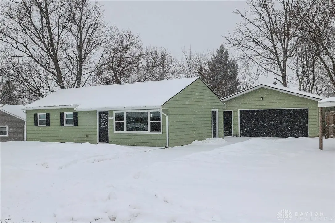 135 E Garland Avenue, Fairborn, OH 45324 - #1