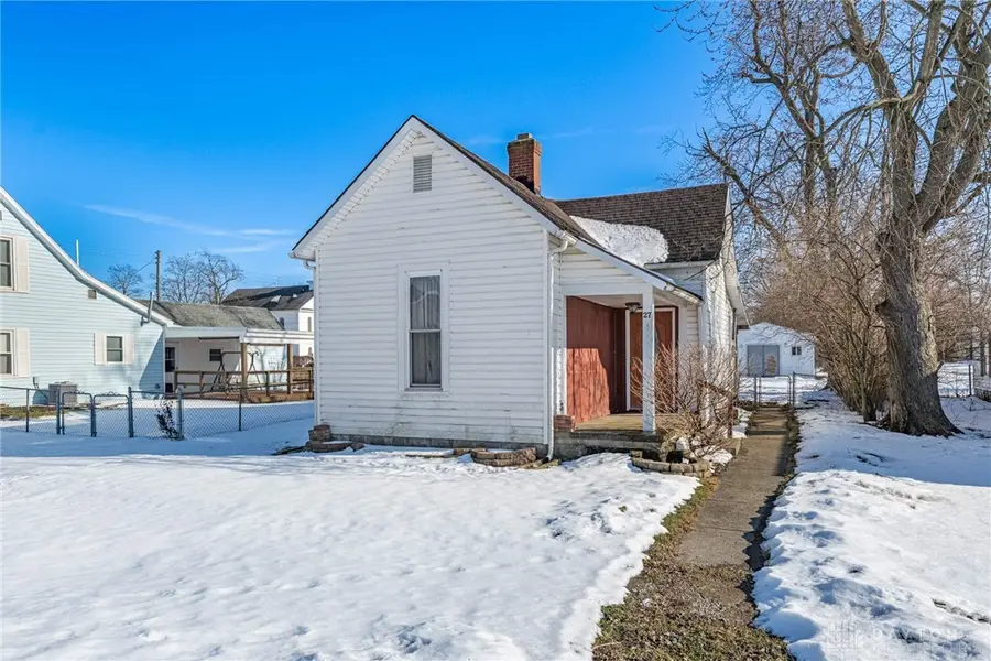 27 Cross Street, Bloomingburg, OH 43106 - #2