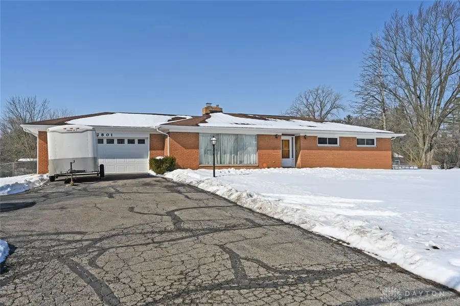 2801 S Springfield Jamestown Street, Springfield, OH 45505 - #2