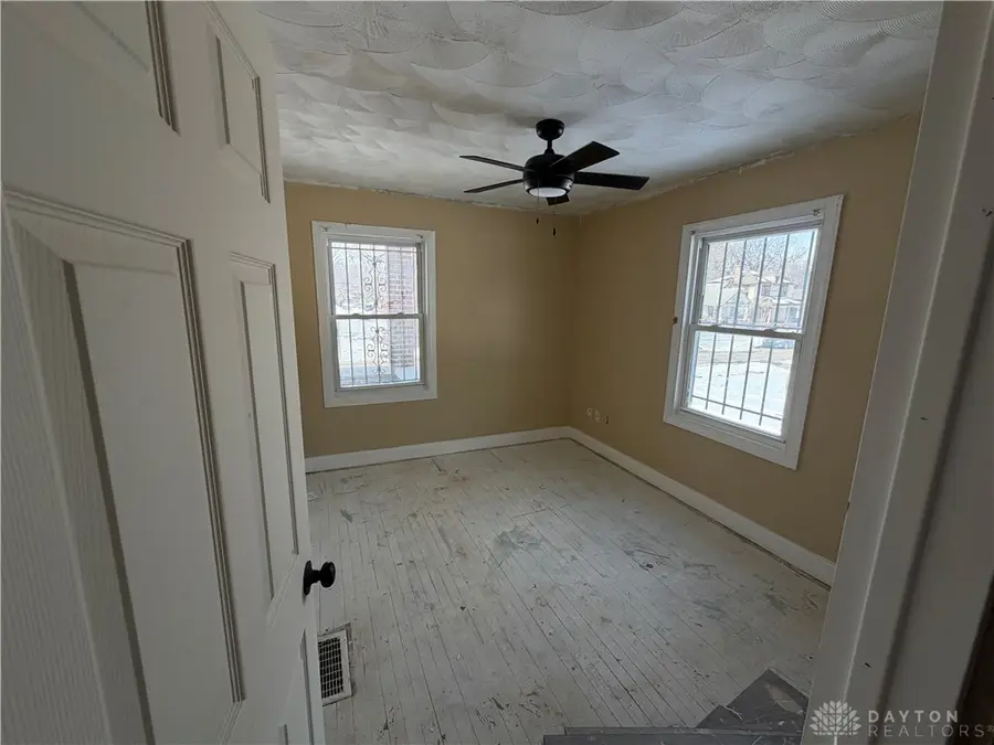 636 Westwood Avenue, Dayton, OH 45402 - #3