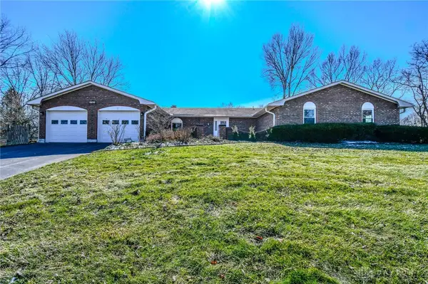 2765 E Tara Trail, Beavercreek, OH 45434