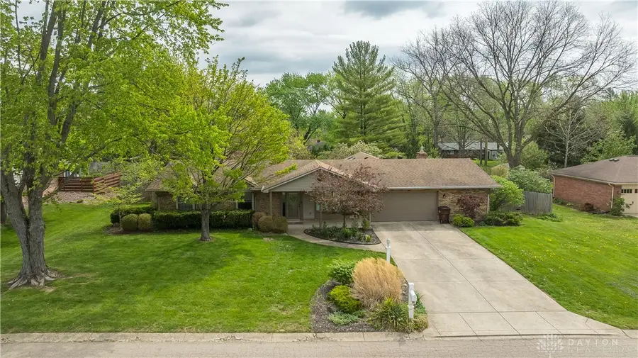 2112 Granada Drive, Beavercreek, OH 45431 - #2