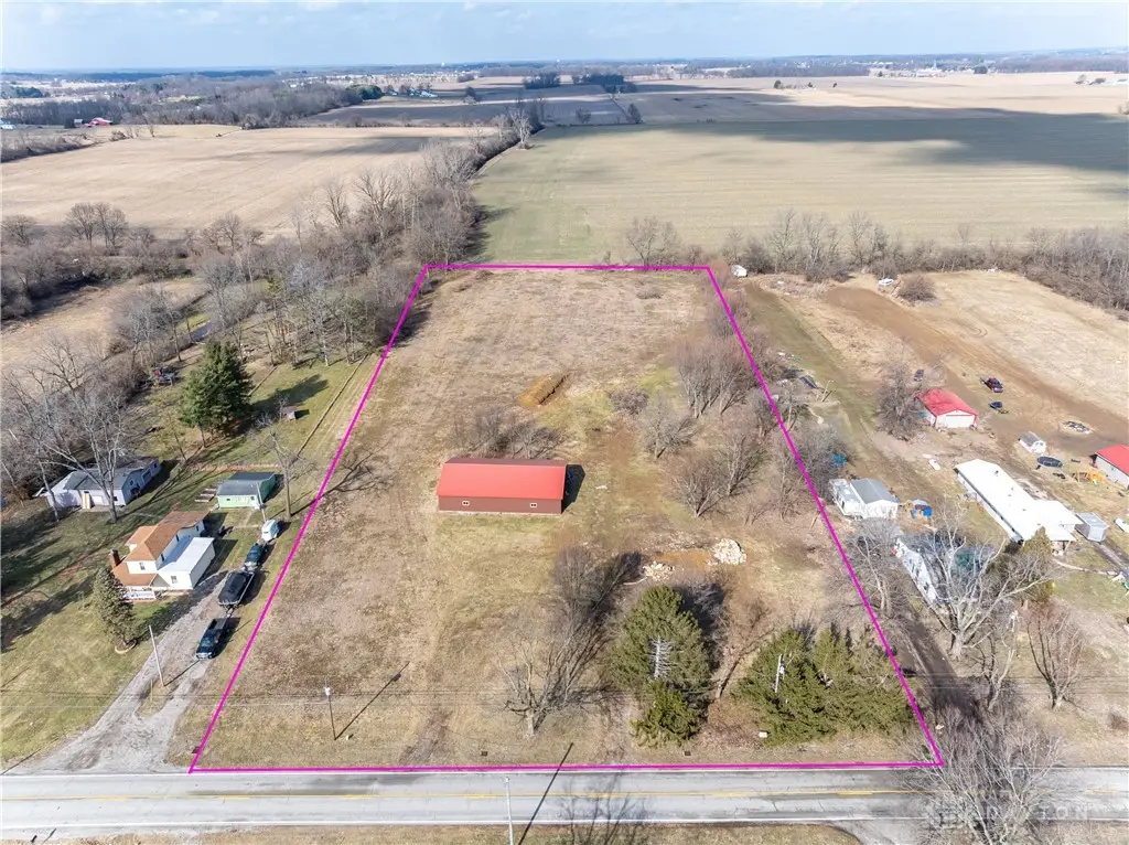 1226 E Jackson Road, Springfield, OH 45502 - #1