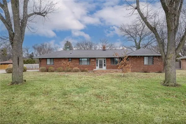 4816 Far Hills Avenue, Kettering, OH 45429