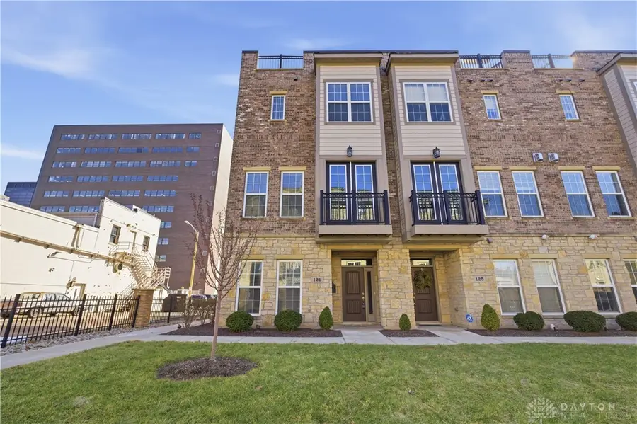 121 Lowe Lane, Dayton, OH 45402 - #2