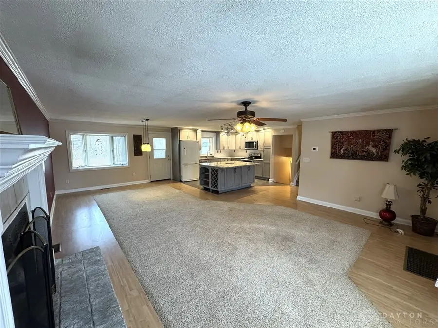 1740 E Lindsey Avenue, Miamisburg, OH 45342 - #3