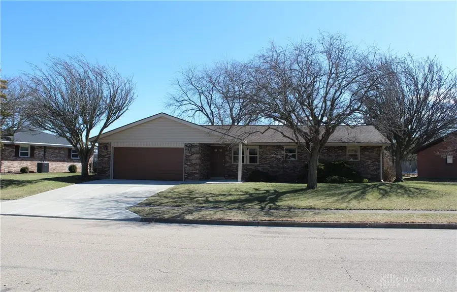 433 Edgebrook Avenue, Brookville, OH 45309 - #2