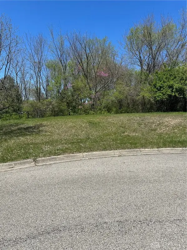 2439 Greystone Lane, Springfield, OH 45503