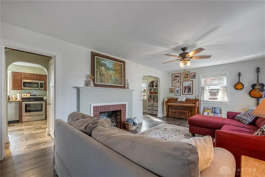 127 S Kensington Place, Springfield, OH 45504 - #3