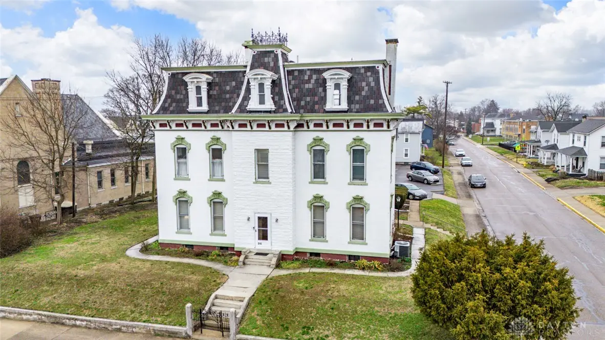 215 E Linden Avenue, Miamisburg, OH 45342 - #1