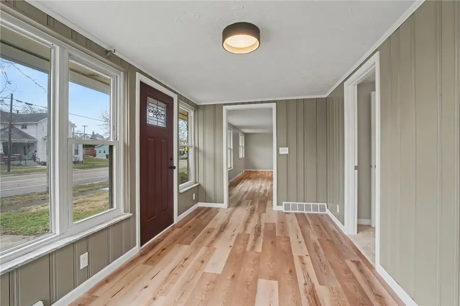 21 S Limestone Street, Jamestown, OH 45335 - #3