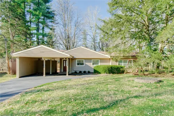 1328 Shawnee Drive, Yellow Springs Vlg, OH 45387