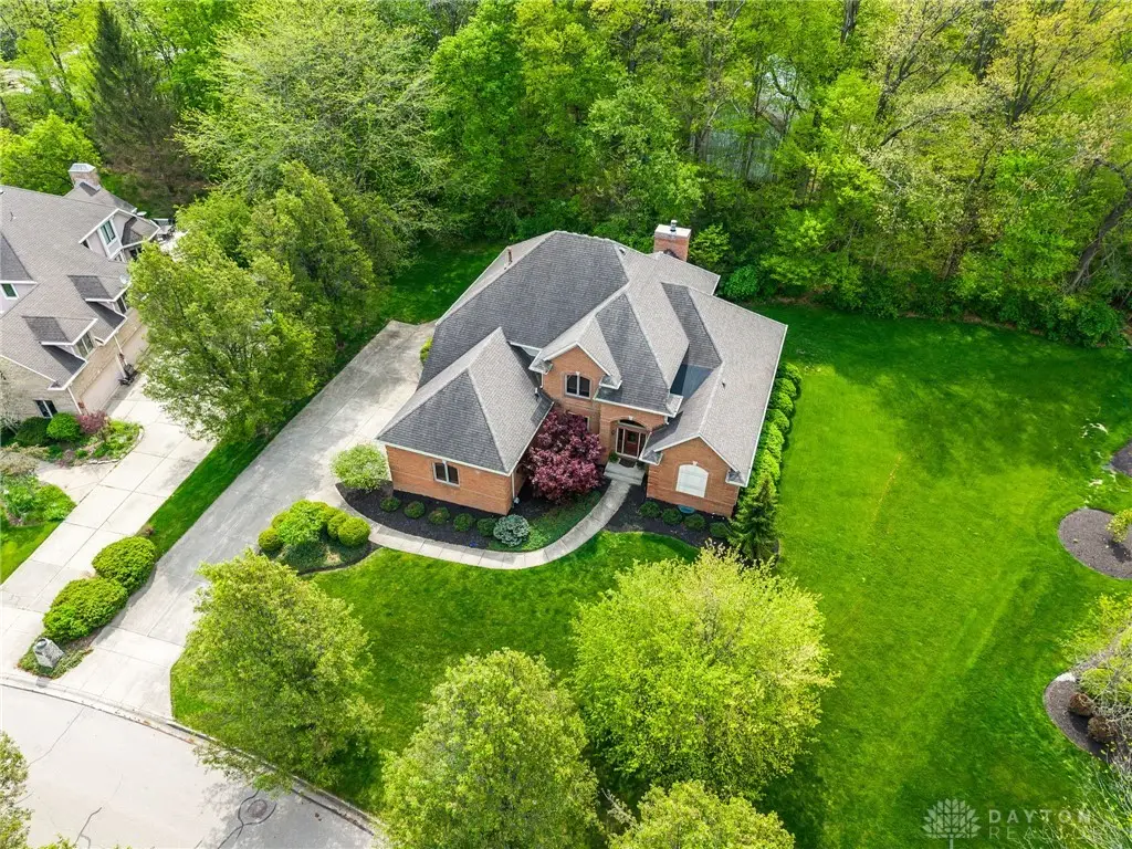 2353 Sherwood Court, Bexley, OH 45385 - #1