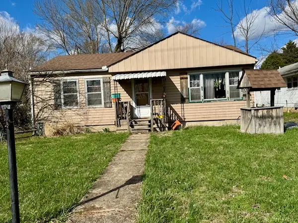 17 Community Drive, Riverside, OH 45404