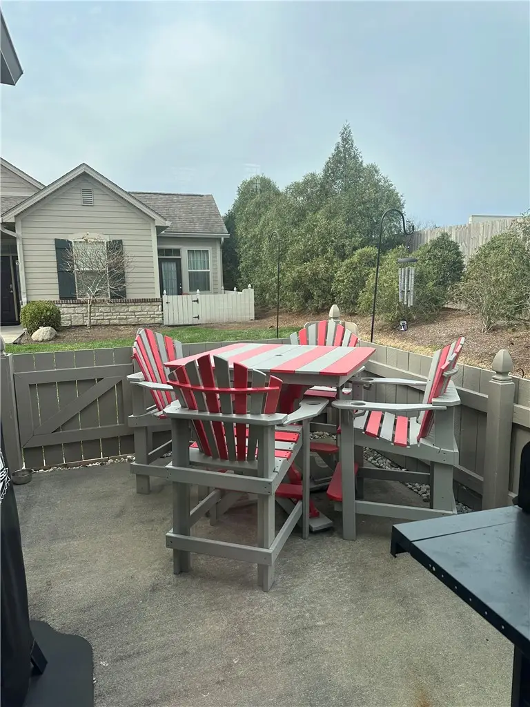 7050 Creekside Circle, Olmsted, OH 45324 - #3