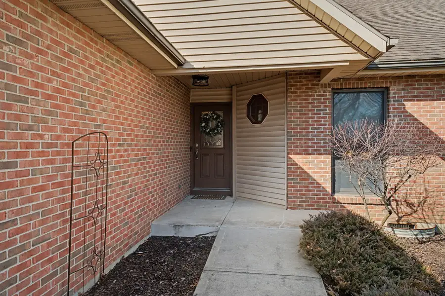 885 Chelsea Lane, Tipp City, OH 45371 - #3