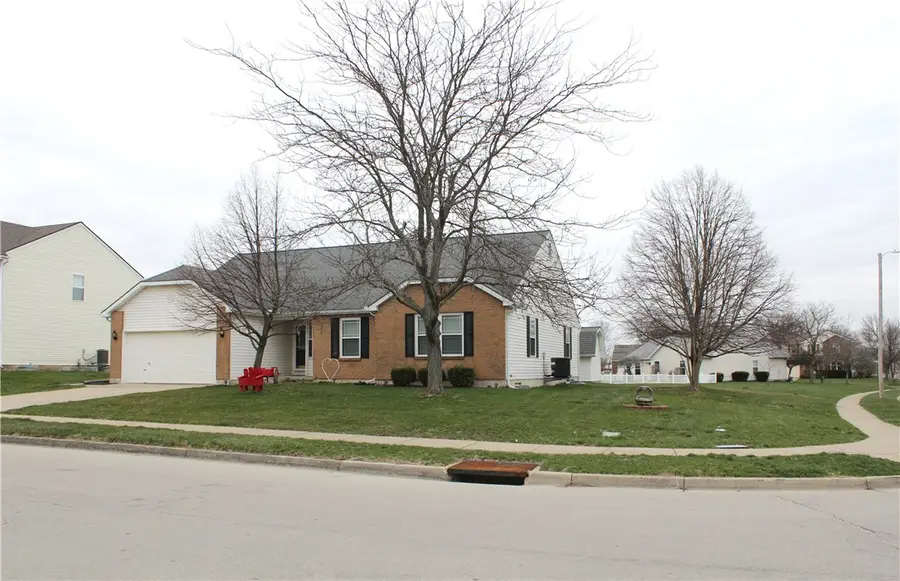 201 Sagebrush Drive, Clayton, OH 45315 - #3