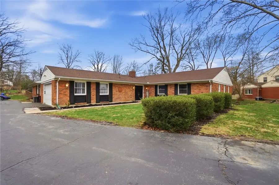 440 Walsingham Court, Centerville, OH 45429 - #2