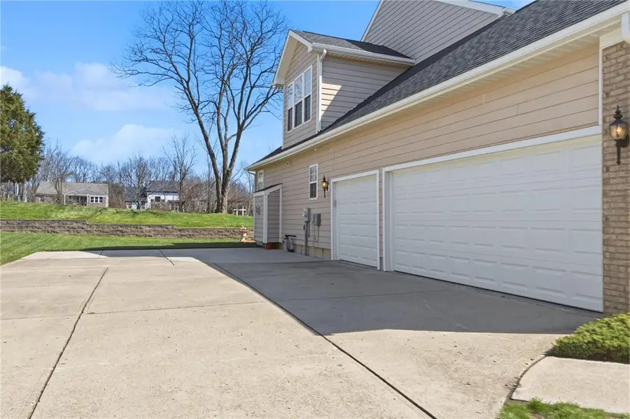 2432 Forest Oaks Drive, Beavercreek, OH 45431 - #3