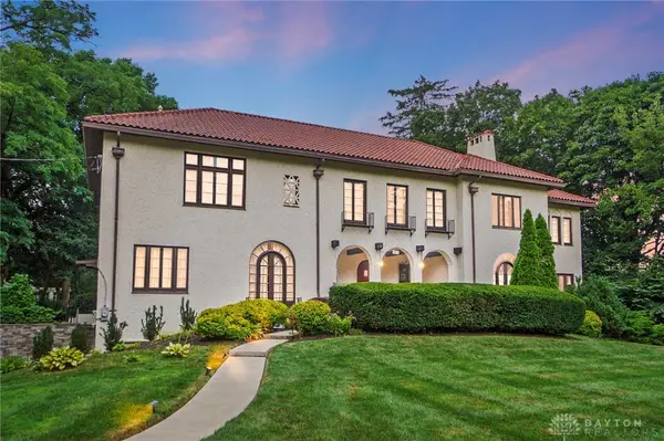 25 W Thruston Boulevard, Oakwood, OH 45419