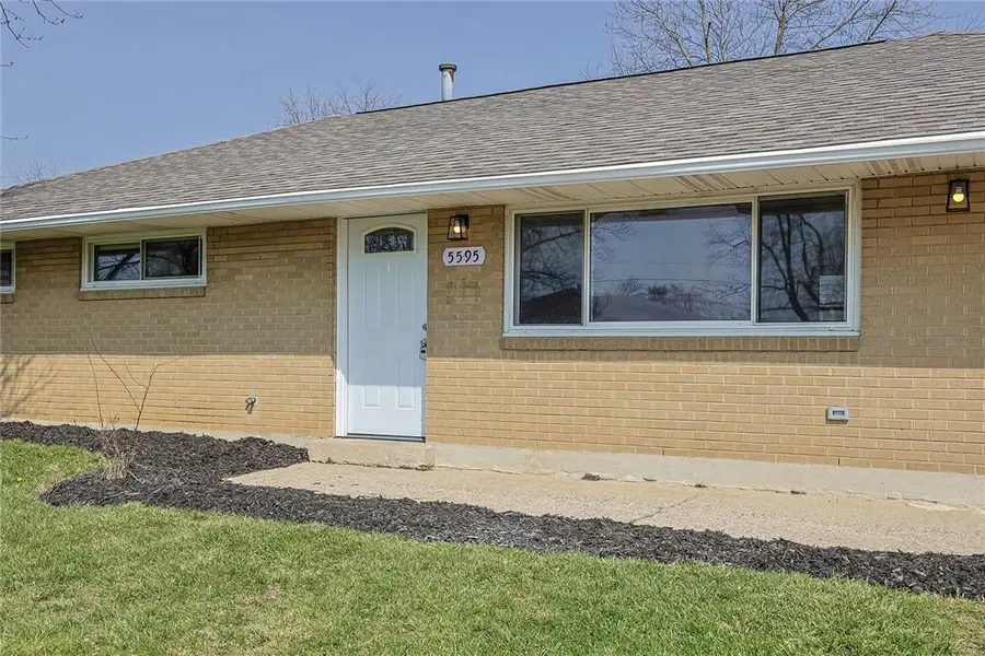 5595 Shady Oak Street, Huber Heights, OH 45424 - #3