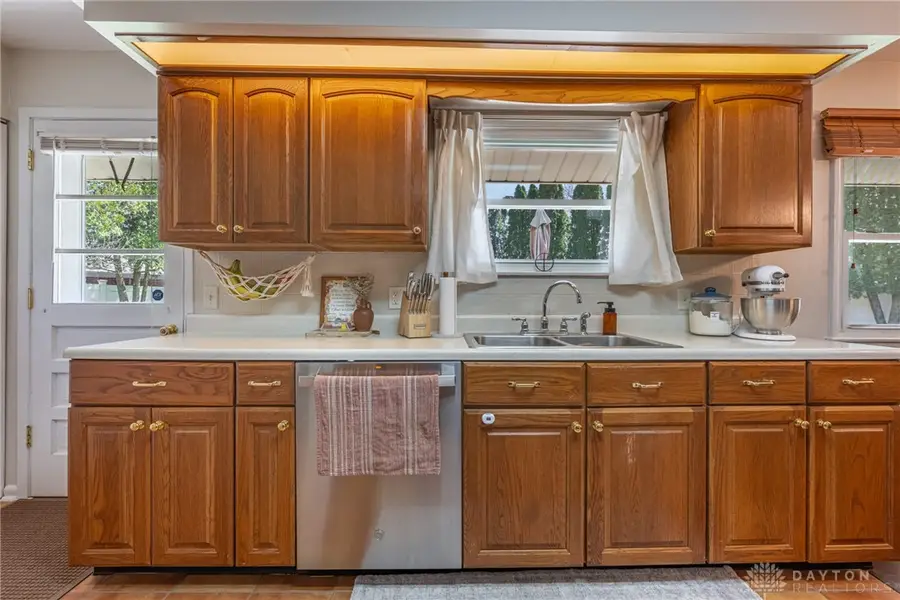 1544 Wedgewood Drive, Fairborn, OH 45324 - #3