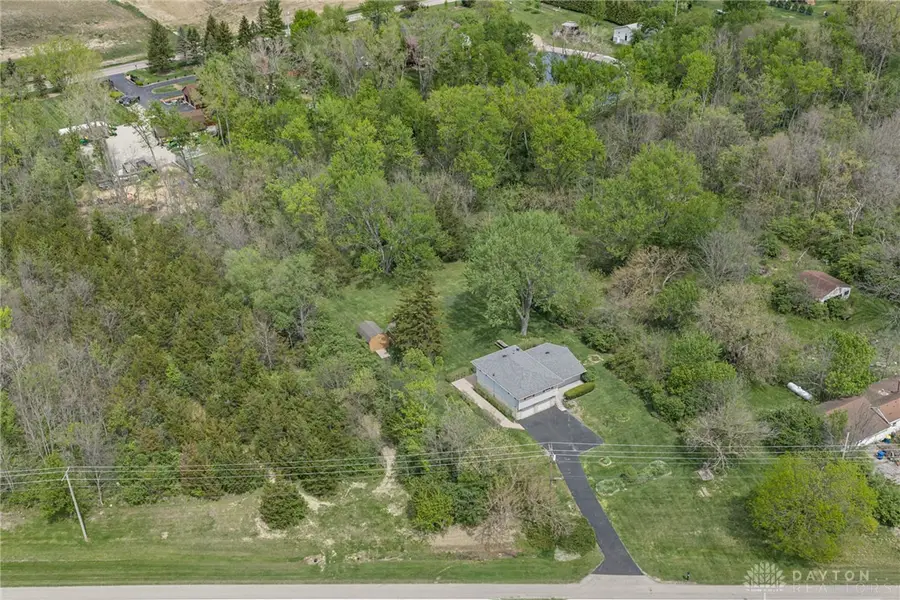 6915 Salem Avenue, Clayton, OH 45315 - #3