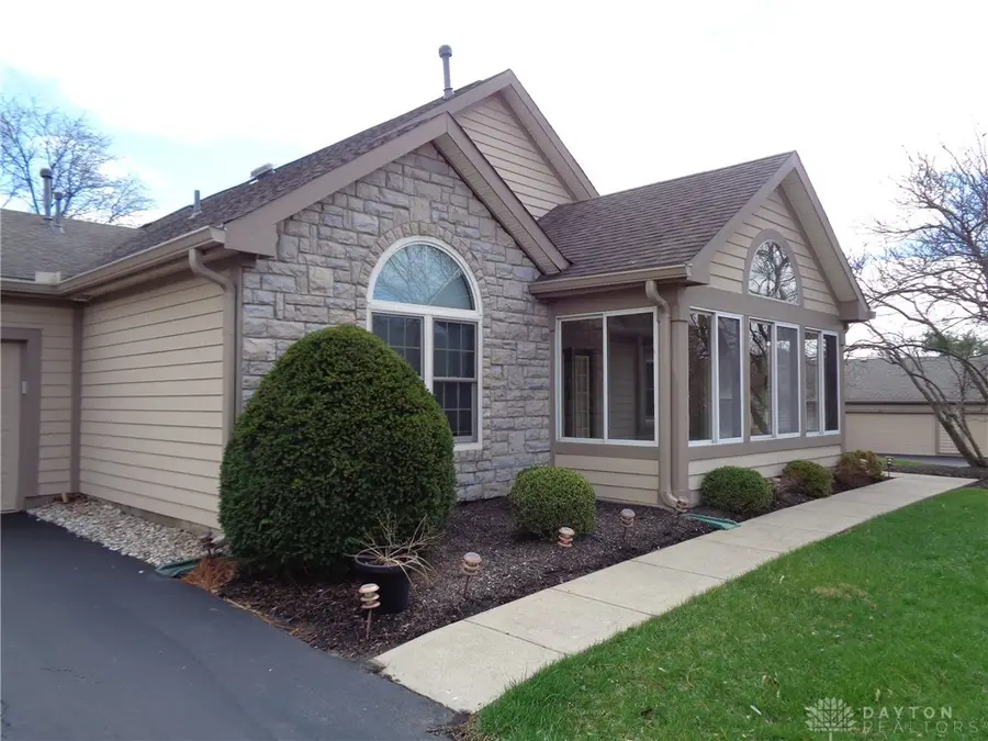 80 Villa Pointe Drive, Springboro, OH 45066 - #2