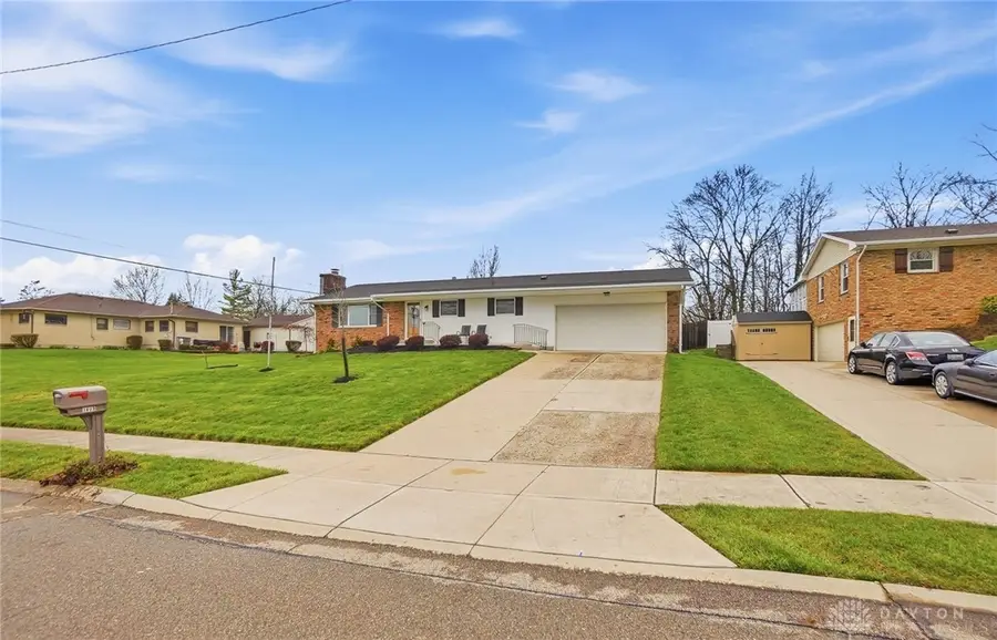 1628 Yorkshire Court, Springfield, OH 45503 - #2