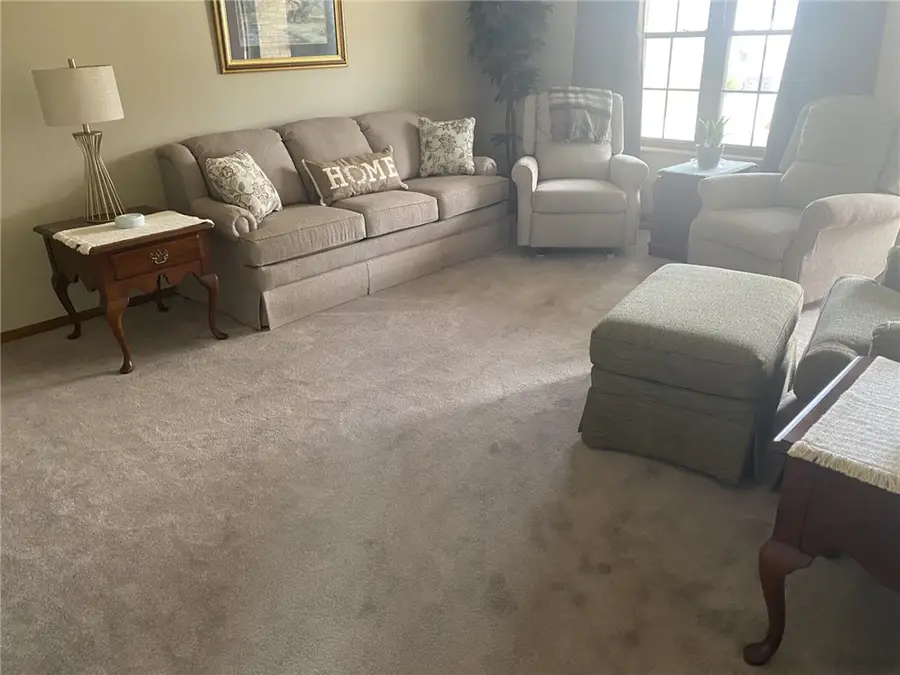 192 Golfwood Drive, West Carrollton, OH 45449 - #2