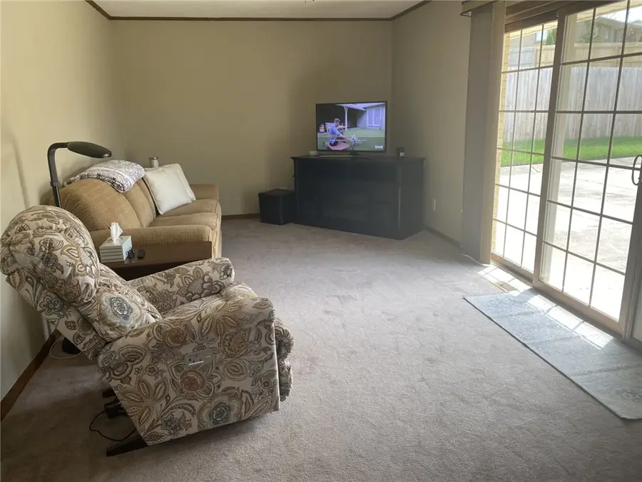 192 Golfwood Drive, West Carrollton, OH 45449 - #3