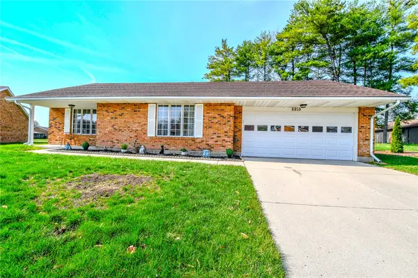 6859 Willow Creek Drive, Huber Heights, OH 45424