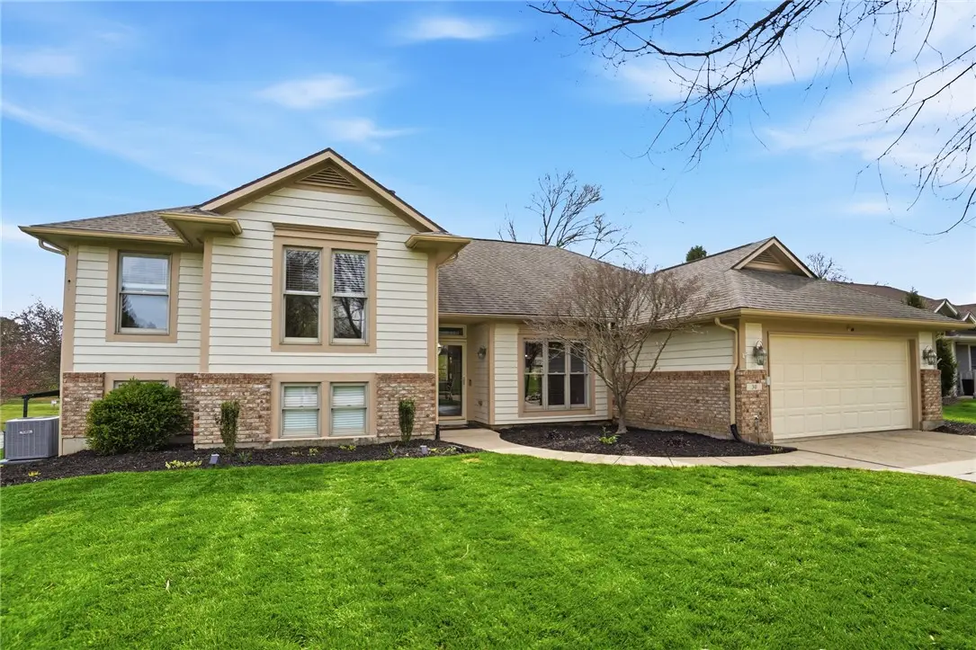 30 Lakeside Drive, Springboro, OH 45066 - #1