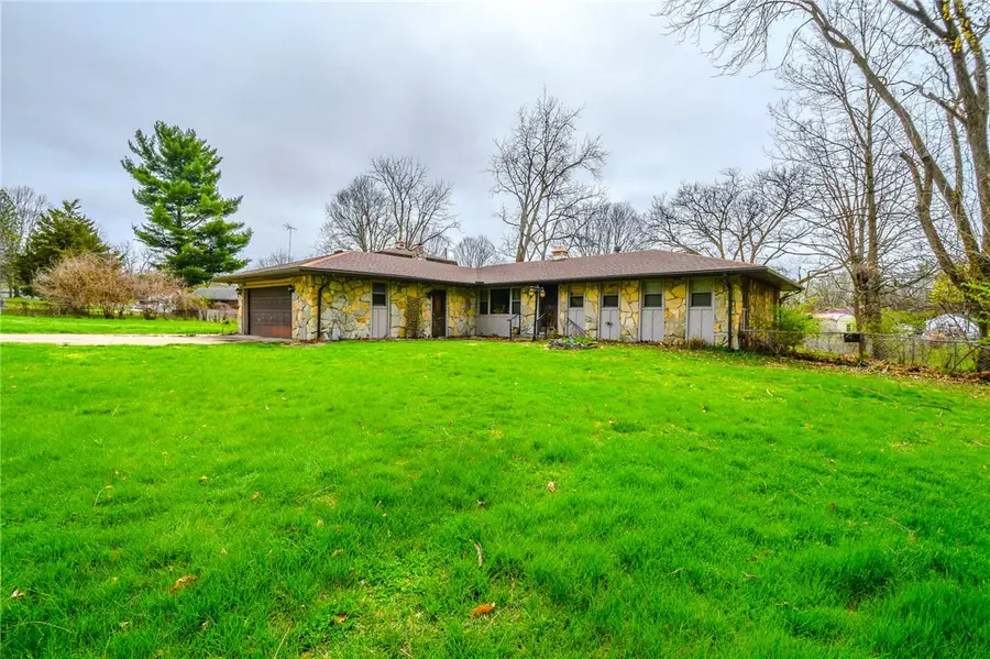 3223 Ravenwood Road, Fairborn, OH 45324 - #2