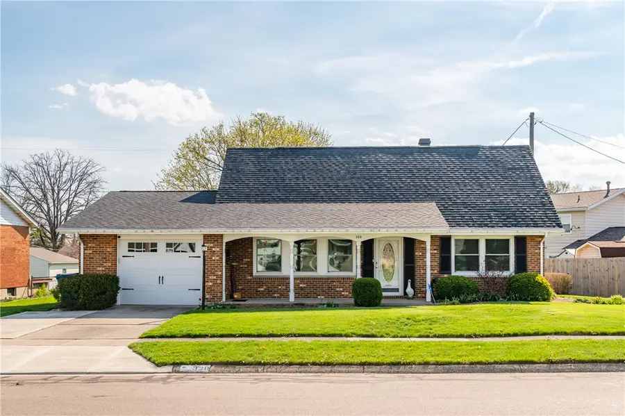 320 N Garber Drive, Tipp City, OH 45371 - #3