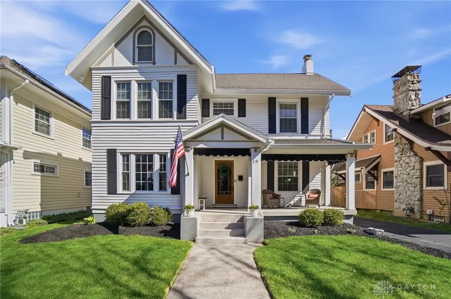 19 Beverly Place, Oakwood, OH 45419 - #2