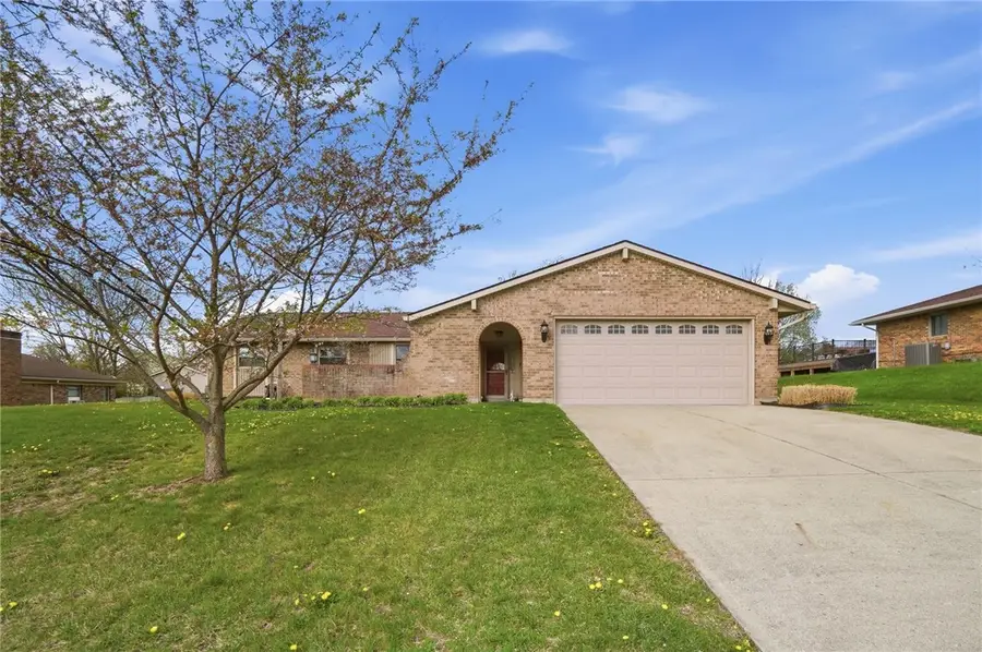 7521 Glenhurst Drive, Butler, OH 45414 - #3