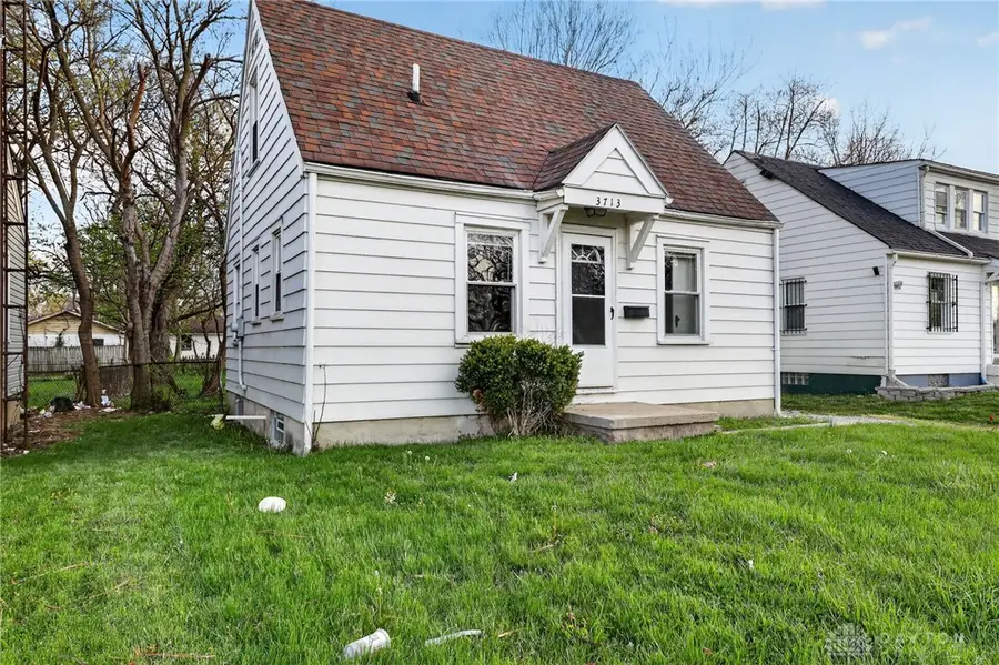 3713 El Paso Avenue, Fort McKinley, OH 45406 - #2