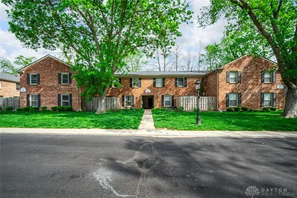 41 Winchester #J, Centerville, OH 45458