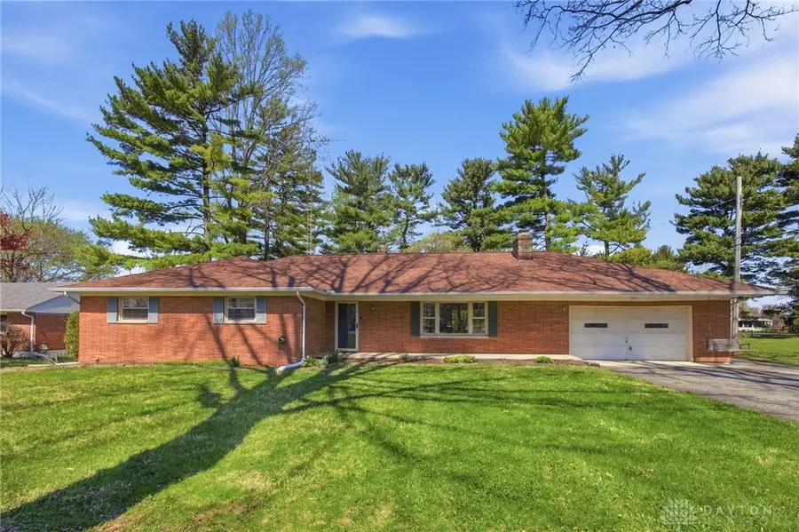 814 Wellington Drive, Springfield, OH 45506 - #3