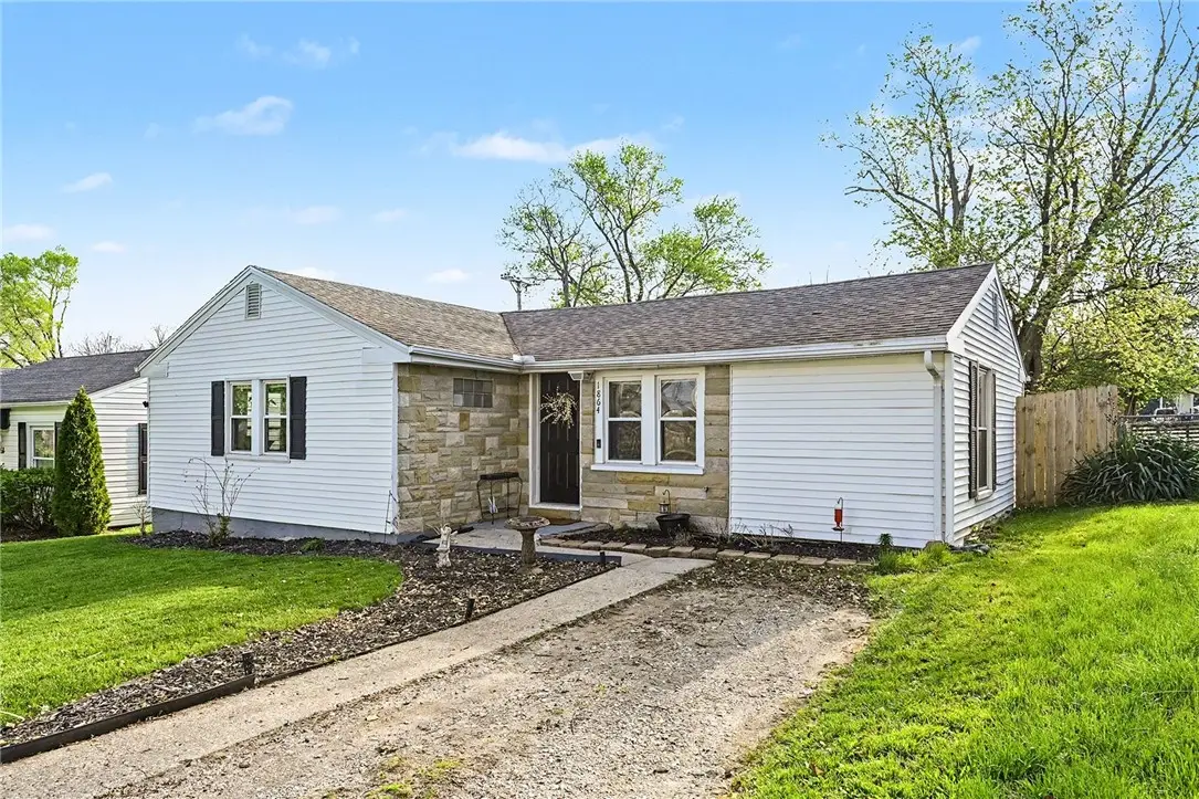 1864 Burrowes Boulevard, Fairborn, OH 45324 - #1