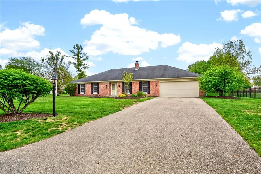 1524 Lindenhurst Drive, Centerville, OH 45459 - #3