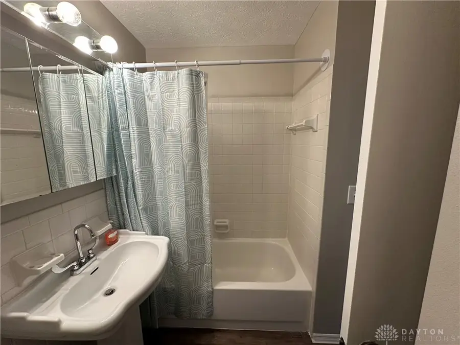 2216 Minnesota Drive, Xenia, OH 45385 - #2