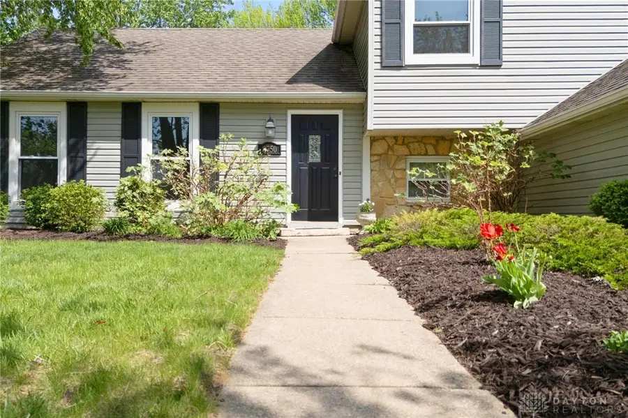 8750 Castlecreek Drive, Centerville, OH 45458 - #2