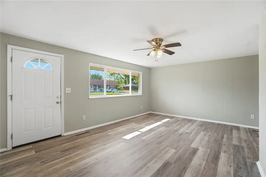 5717 Resik Drive, Huber Heights, OH 45424 - #3